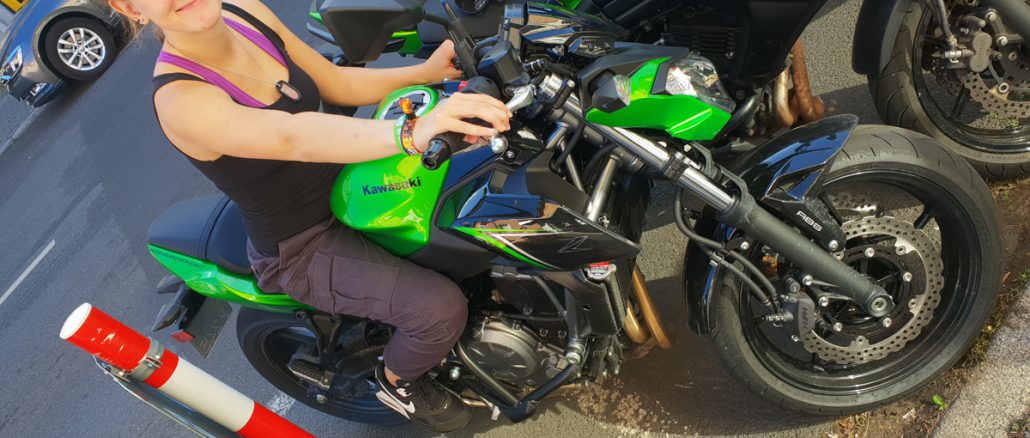 RIDER-of-the-WEEK-Nadine-Kawasaki-650