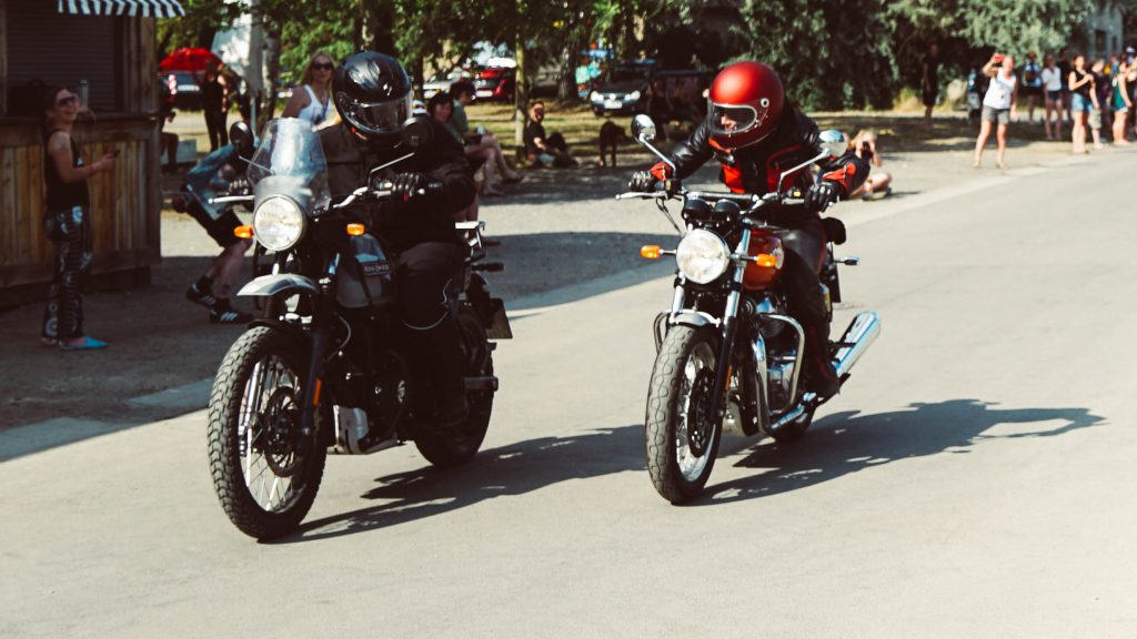 Motorrad-Festival nur für Frauen bringt die „Stadt aus Eisen“ an diesem Juli-Wochenende zum beben. Ein Besuch beim Pretrolettes Festival im Ferropolis.