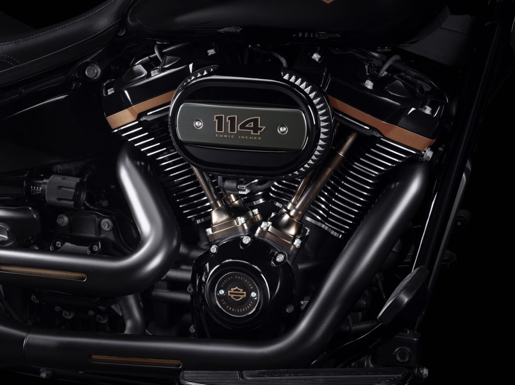 Das Herz der Harley Davidson Fat Boy ist ein Milwaukee Eight 114 Motor.