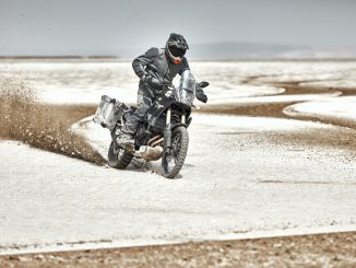 Klim Motorradkombi Baja S4 in der Wüste