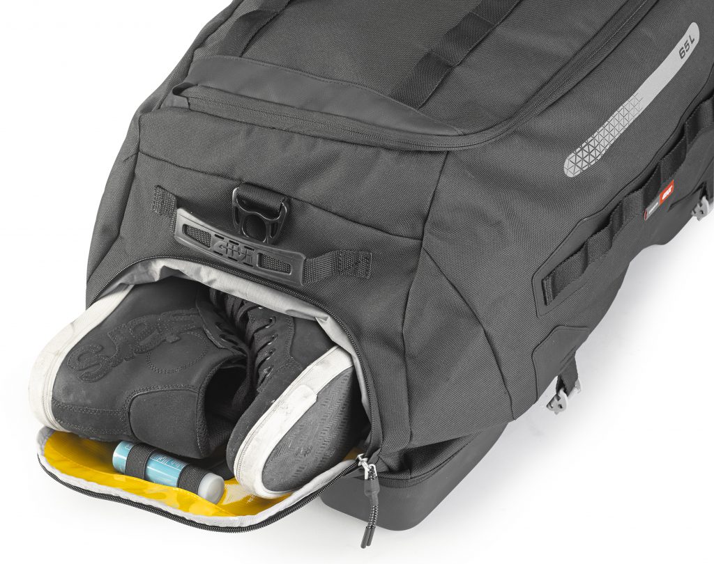 Mit den richtigen Motorradtaschen klappt's auch mit dem Gepäck auf Motorradreise. Wir haben die Givi Ultima-T Hecktasche getestet.