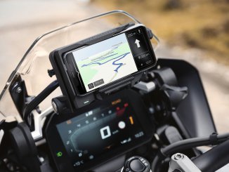 Navigationsapp und ConnectedRide Cradle von BMW Motorrad