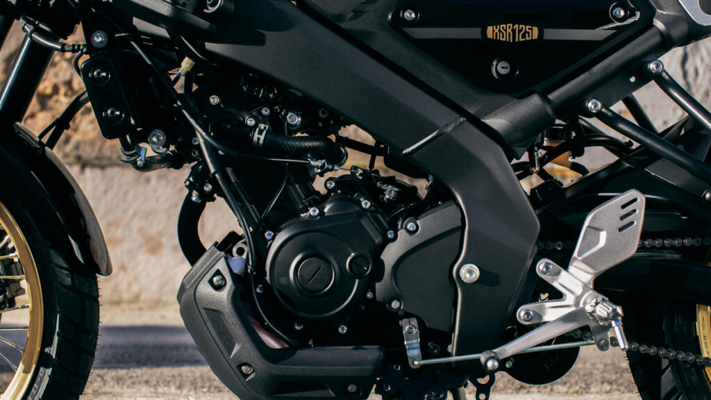 Motorrad-Fahrspaß bei der neuen Yamaha - Der 15 PS Motor