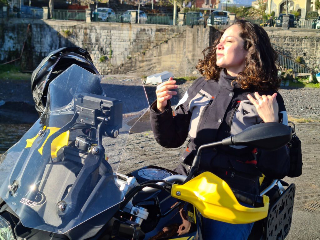 Motorradfahren und Sonnenschein