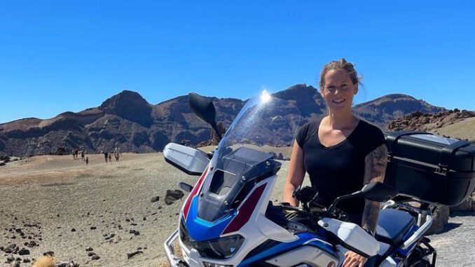 Jen arbeitet auf Gran Canaria in einem Motorradverleih. 265 Tage im Jahr Motorradwetter!