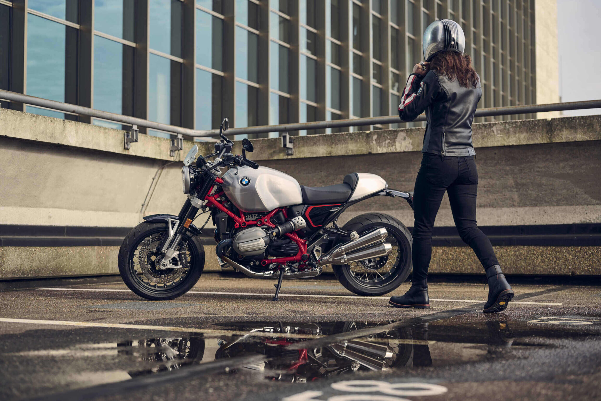 R12 Cruiser und BMW R12 nineT liefern puristisches Design ab