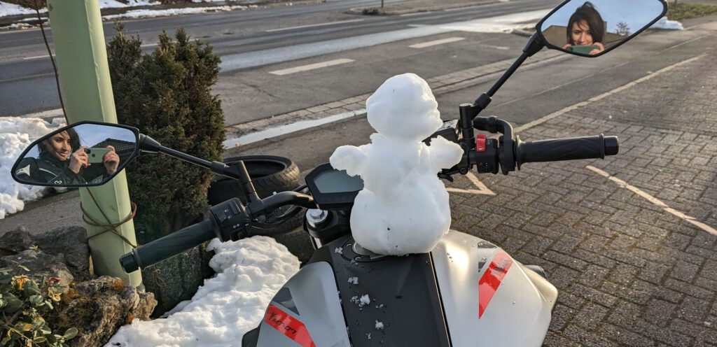 Ein Schneemann auf Yamaha