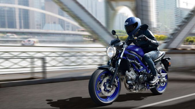 Immer wieder gern gesehen - Die Suzuki SV650 ist eines der schönsten Naked Bikes auf der Straße