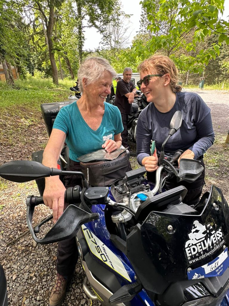 Dein freundlicher Motorrad Tourguide weiß alles