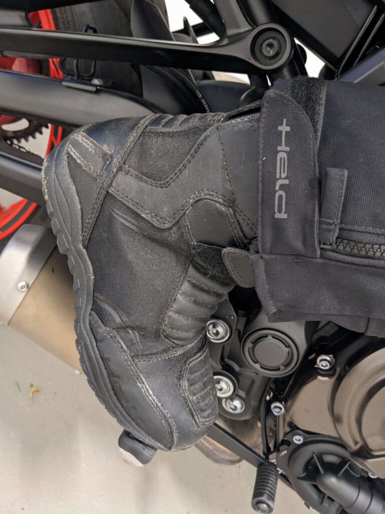 Held Andamos Urban ist ein robuster Motorradstiefel