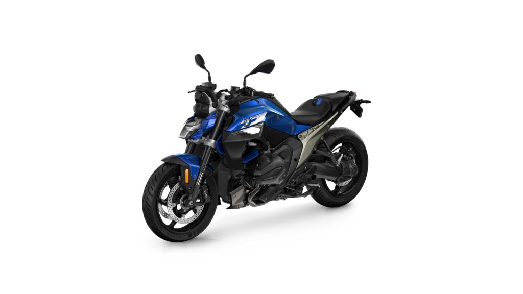 Diese Lackierung nennt sich bei BMW Racing Blue