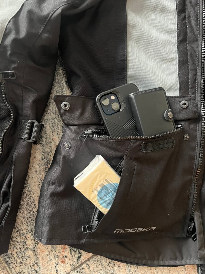 Wasserdichte Taschen an der Modeka Hydron Lady