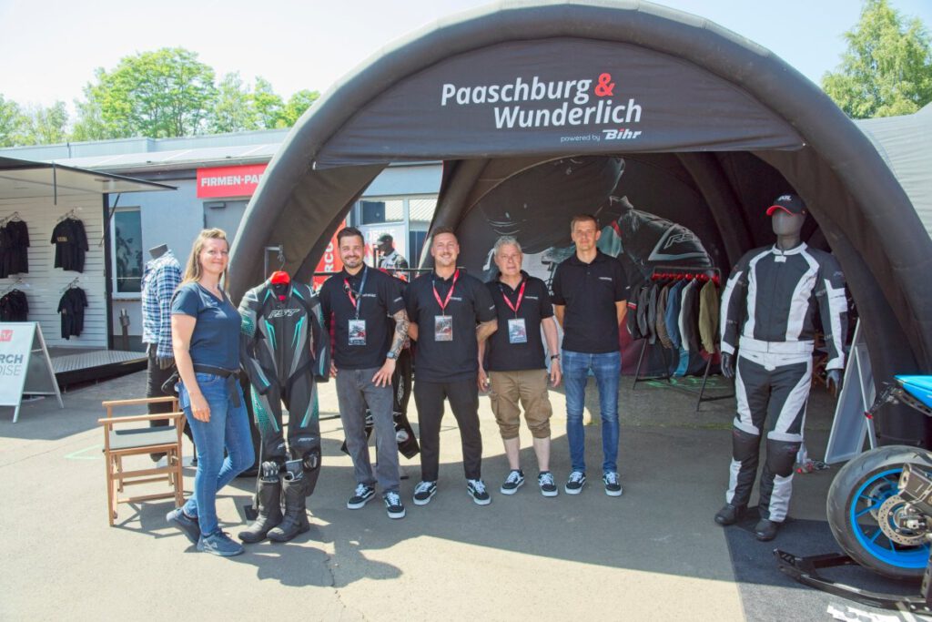 Motorradoutfit für die Frau von RST bei Paaschburg und Wunderlich