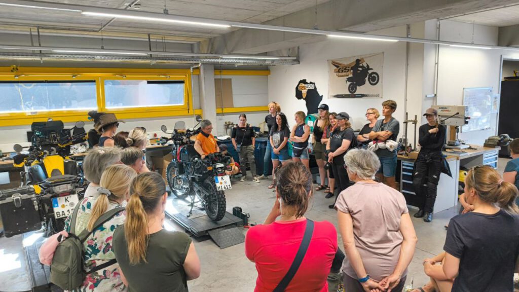 Judith Seeberger begeistert alle im Workshop auf dem Touratech Event