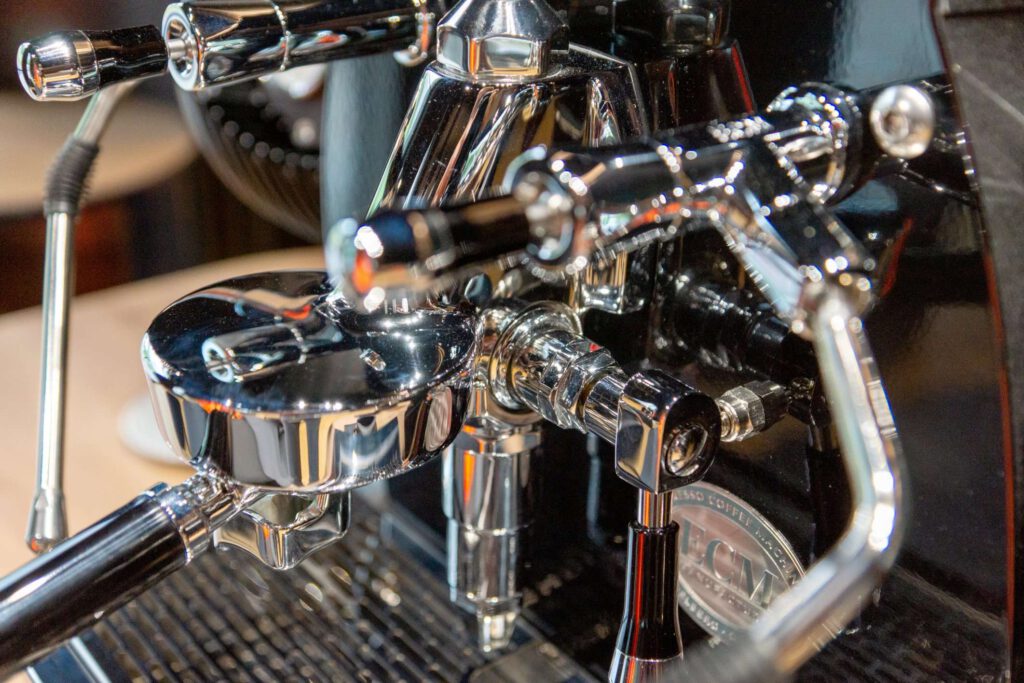 Zur BMW Big Boxer Kaffeemaschine fanden drei große Unternehmen zusammen: BMW, ECM, Dallmayer