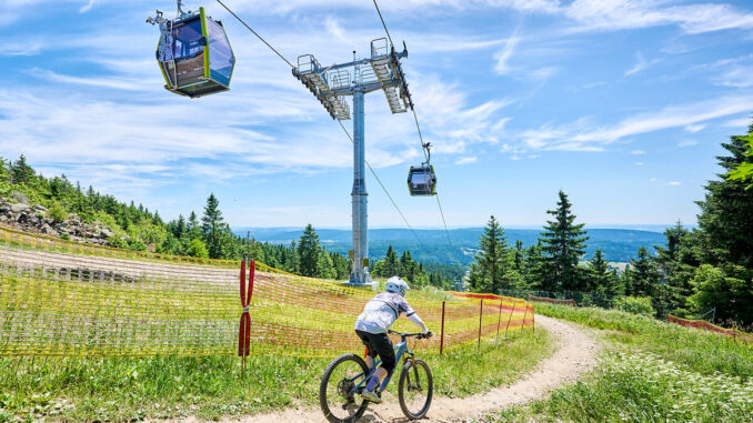 _2594694 Der Ochsenkopf. Auf Motorradtour durchs Fichtelgebirge