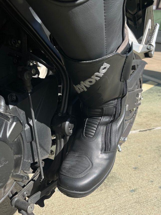 Mit dem Road Star GTX stehst du sicher auf den Fußrasten