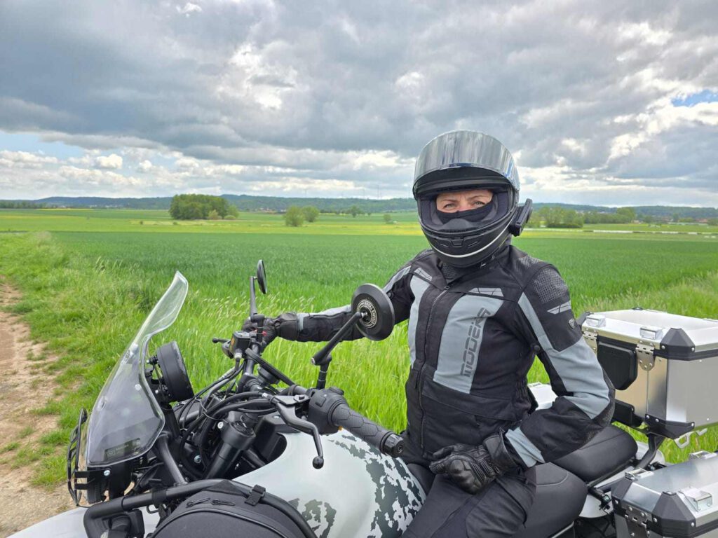 Großes Windschild an der Himalayan 450