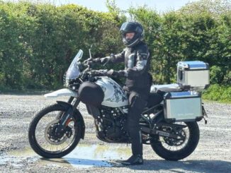 Royal Enfield Himalayan 450 mit Alukoffern und Topcase