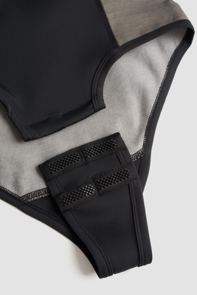 PandoMoto Verschlussystem im Schritt vom Bia Baselayer