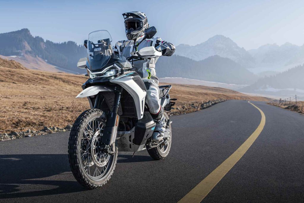 CF Moto 1000MT-X für lange Motorradtouren