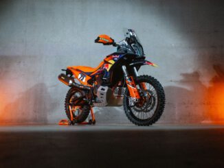 Blick auf die KTM Adventure 890 R Rally