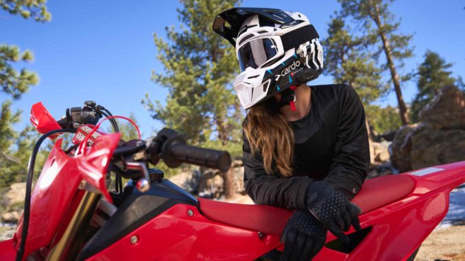 Cardo Offroad Helm Venture mit Mesh Intercom. Weltweite Premiere
