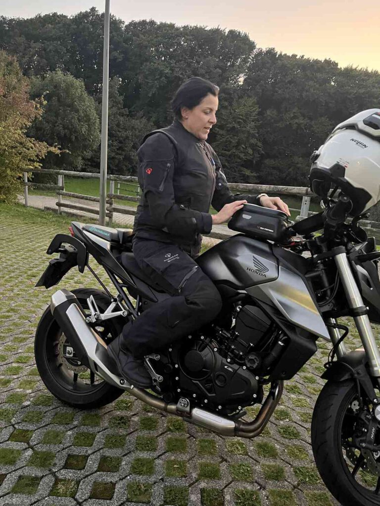 Honda mit SW-Motech Tankrucksack Pro.
