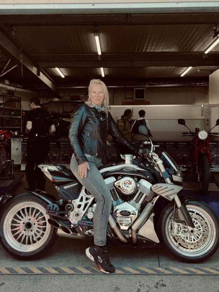 Dank Dani fahren heute mer Frauen Motorrad.