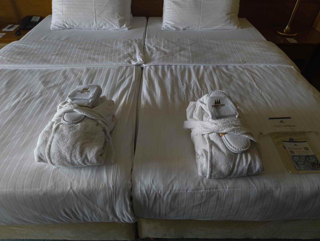 Maritim Hotel in Bad Wildungen stellt Bademäntel zur Verfügung.