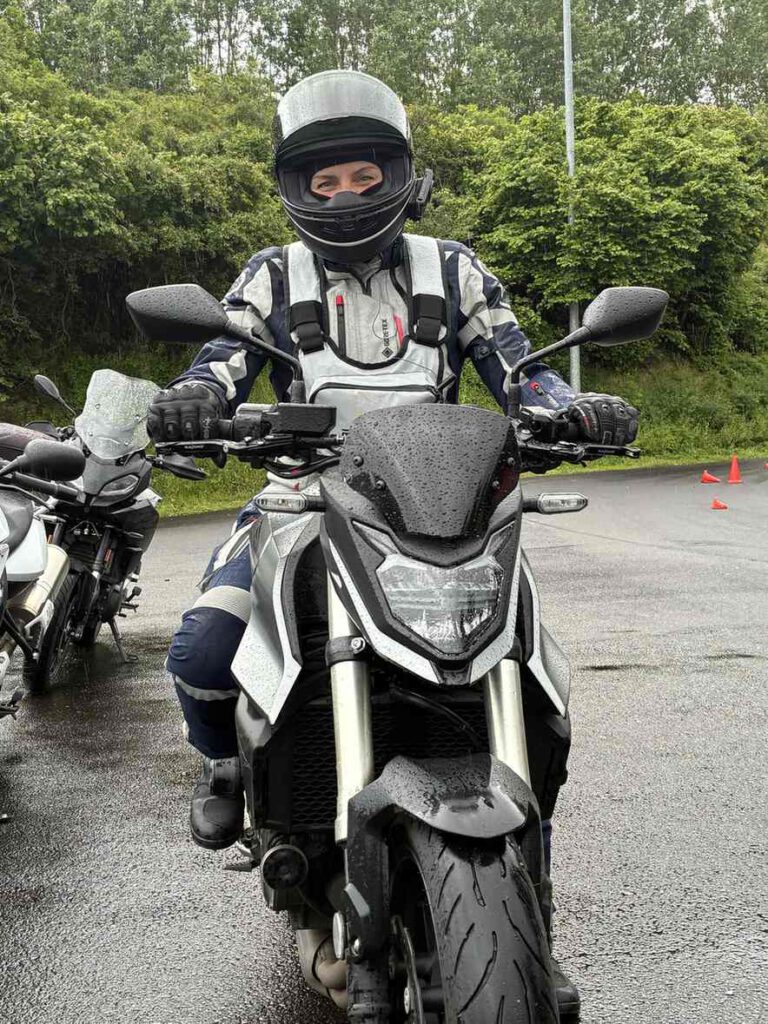 Metzeler Roadtec 02 bei Regenwetter getestet