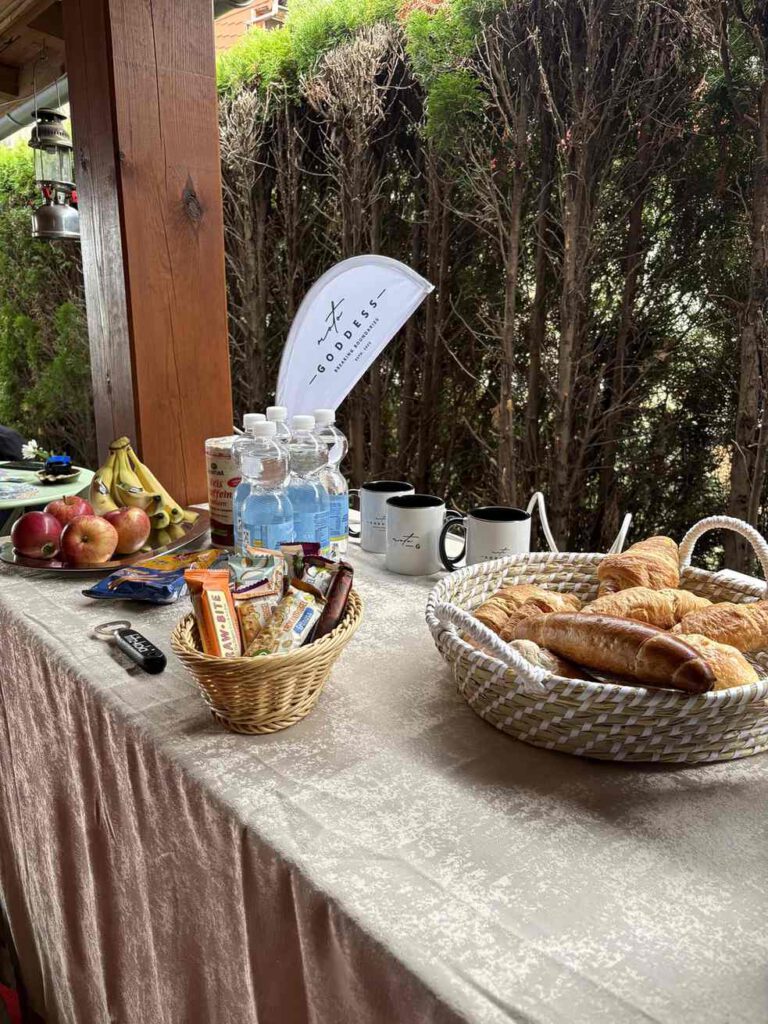 Frühstückssnack im Workshop Motorrad richtig einwintern
