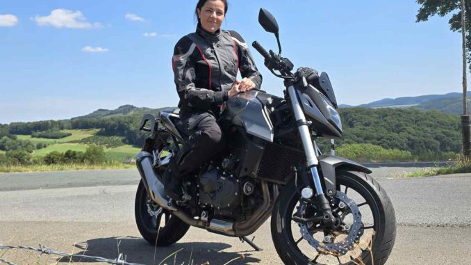 Stadler Motorradkombi aus Fearless und Hunt Pro im Test
