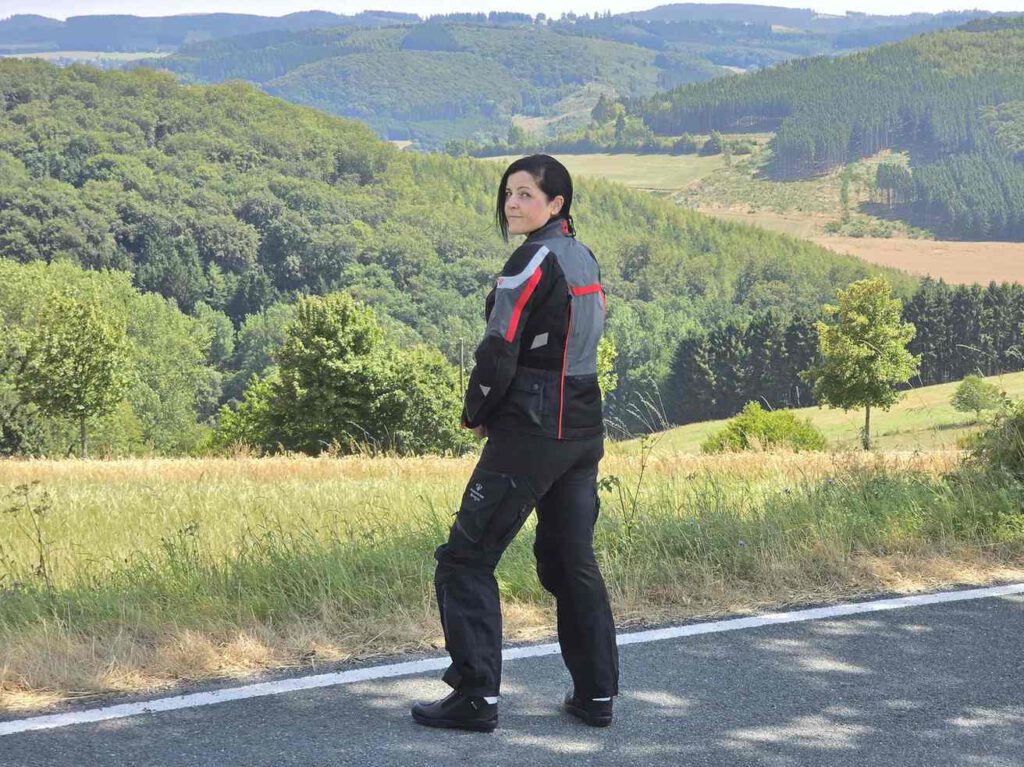 Stadler Motorradkombi aus Fearless Pro Jacke und Hunt Pro Hose